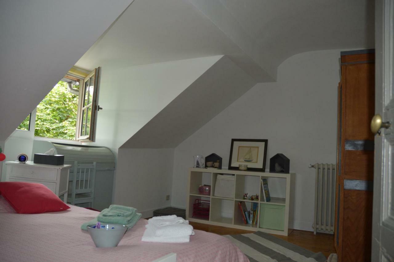Chambre d'Hôtes Les Ecuries Le Mans Exterior foto